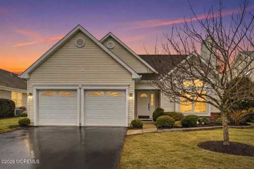 8 Casco Ct, Lakewood, NJ, 08701-5779 | Card Image