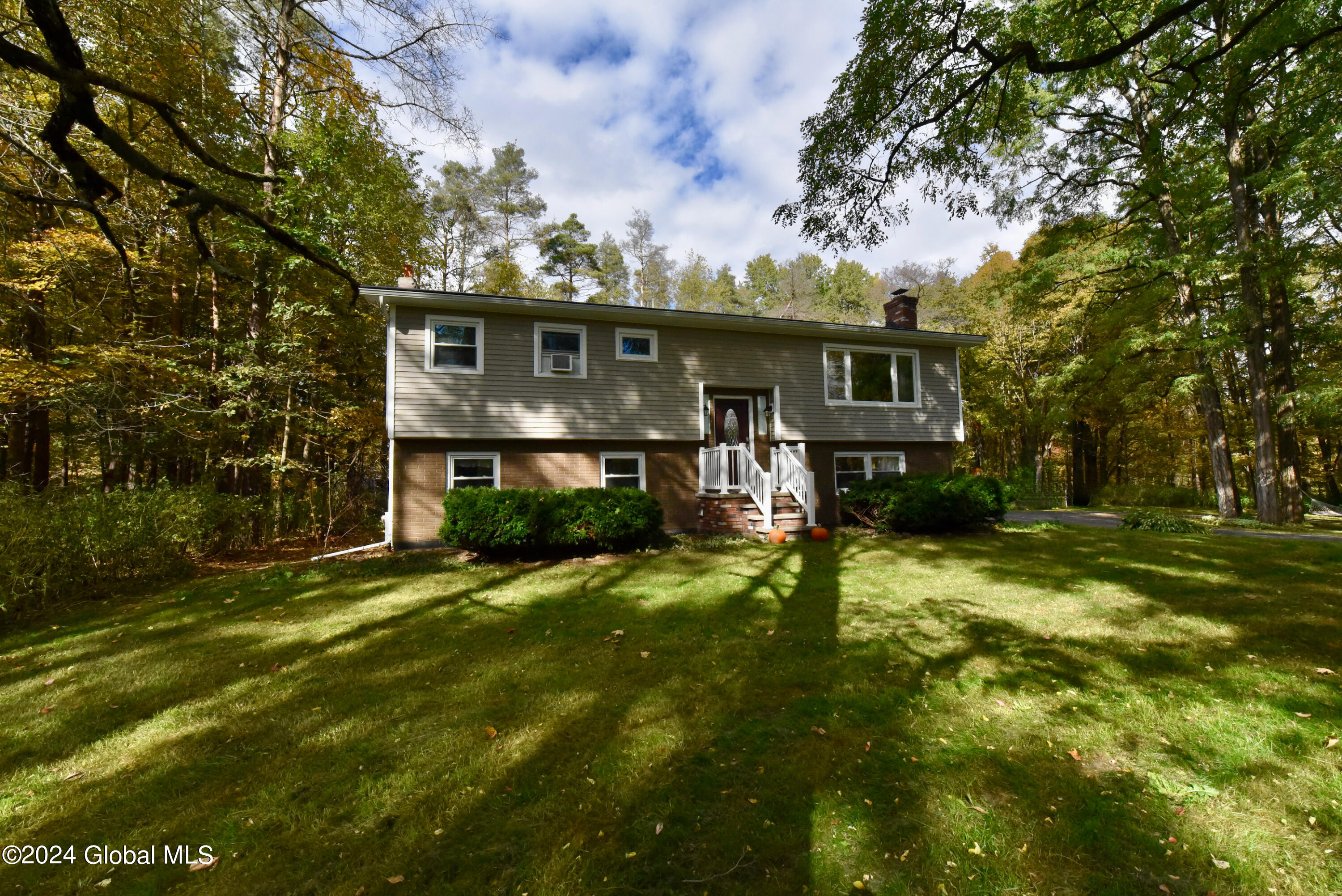 Jersey Hill Rd, Hagaman, NY 12086