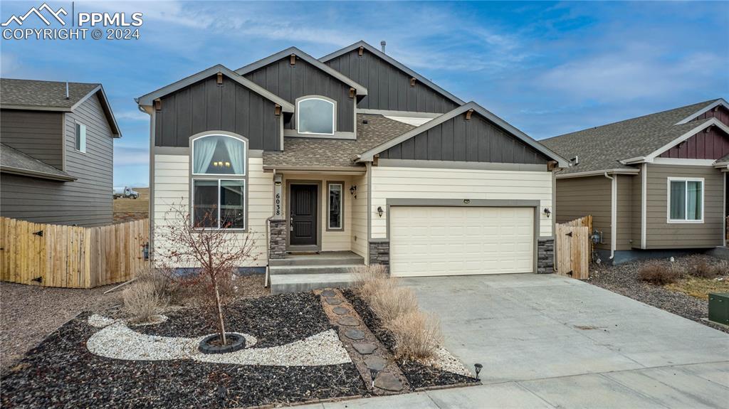 Meadowbank Ln, Colorado Springs, CO 80925