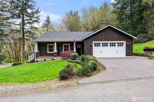 9715 Crescent Valley Dr Nw, Gig Harbor, WA, 98332-7555 | Card Image