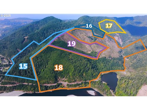 32 Libby Creek Rd, Gold Beach, OR, 97444 | Card Image