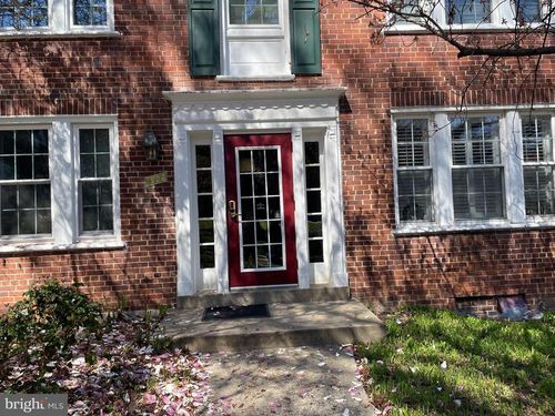 68-1902 N Rhodes St, ARLINGTON, VA, 22201-3128 | Card Image