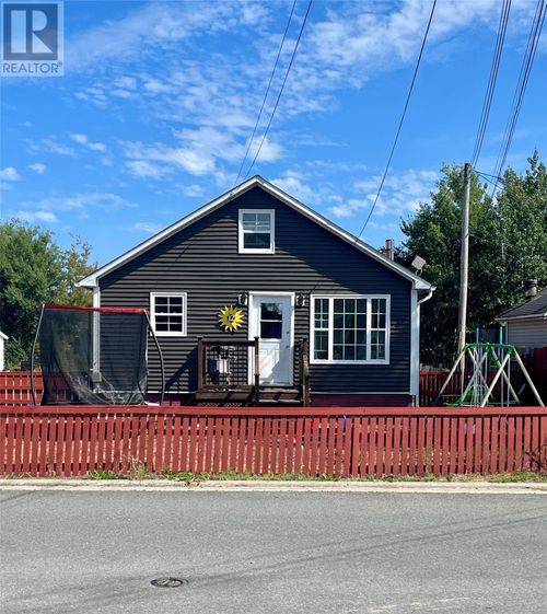 12 Seventeenth Ave, Grand Falls Windsor, NL, A2B1B7 | Card Image