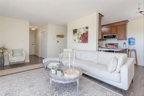 302-3040 Pine St, Chemainus, BC, V0R1K1 | Card Image