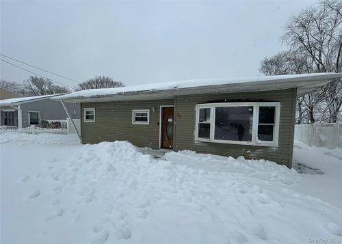 14 Chevy Chase, Amityville, NY, 11701-2008 | Card Image