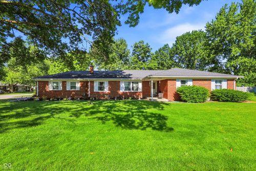 7546 Dianna Dr, Brownsburg, IN, 46112-8576 | Card Image