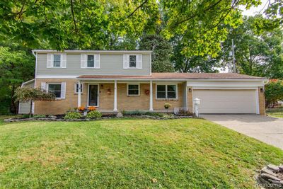 929 Iola, Home with 4 bedrooms, 1 bathrooms and null parking in Flushing MI | Image 1