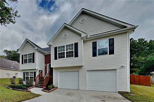 450 Aristocrat Dr, Loganville, GA, 30052-8736 | Card Image