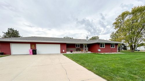 1308 Warrior Rd, Sergeant Bluff, IA, 51054-8016 | Card Image