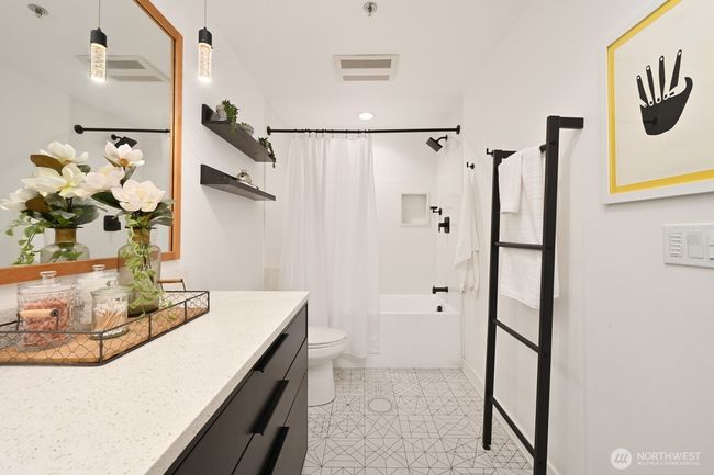 APT-517 - 526 1 St Ave S, Condo with 2 bedrooms, 2 bathrooms and 3 parking in Seattle WA | Image 28
