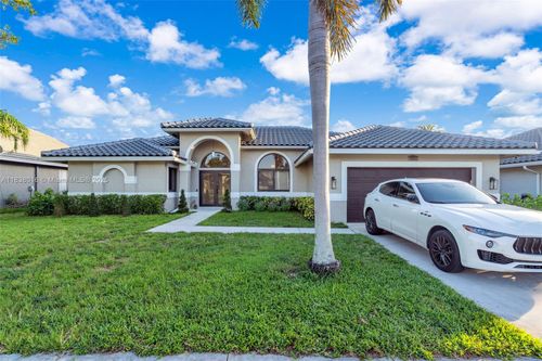 10208 Sw 12th St, Pembroke Pines, FL, 33025-4701 | Card Image