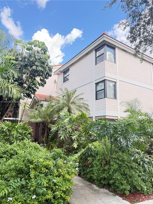 apt-105-10161 W Sunrise Blvd, Plantation, FL, 33322-5604 | Card Image