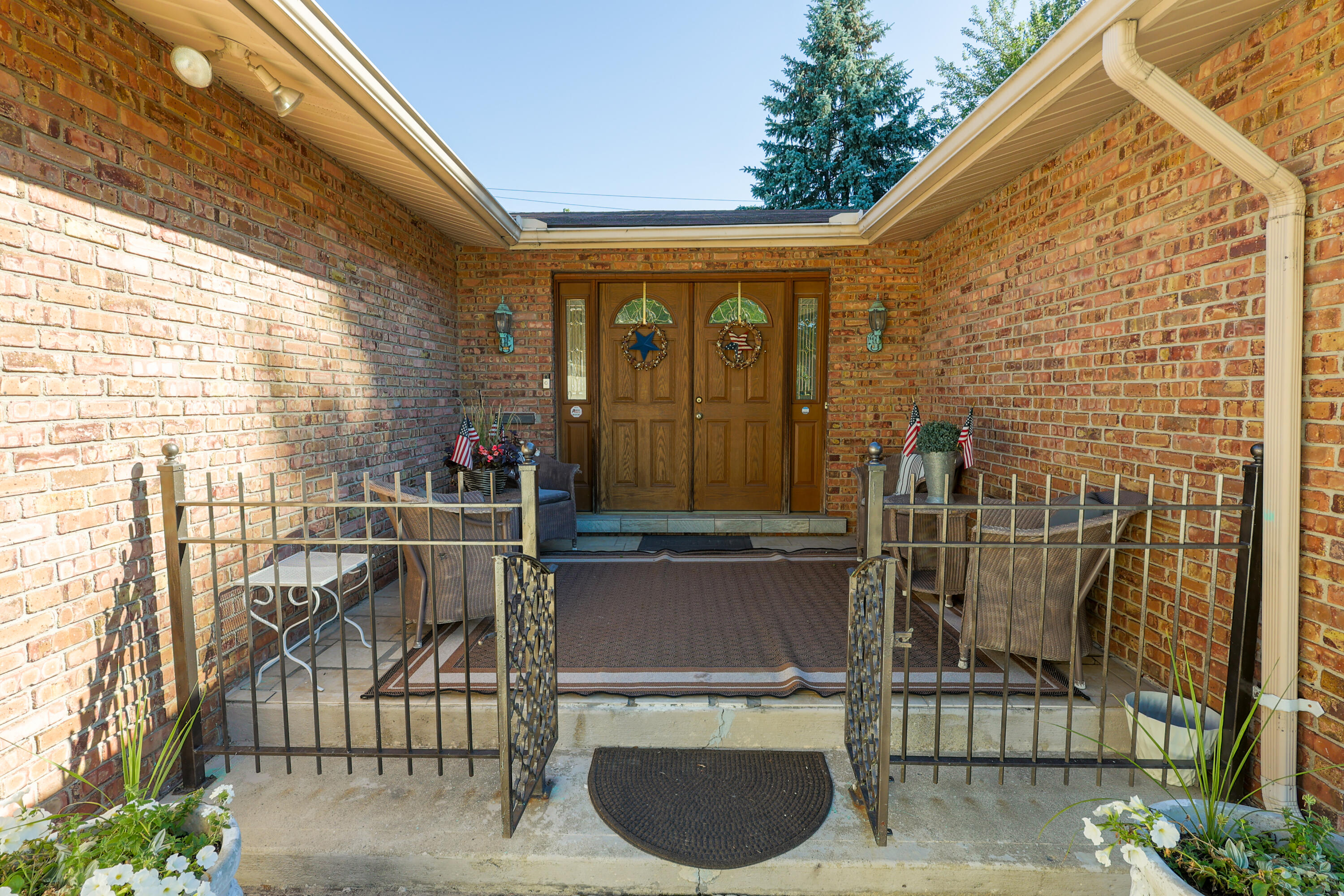 Residential in Saint Clair Shores 3