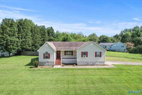 1220 Heatherwood Dr Ne, Arab, AL, 35016-5477 | Card Image