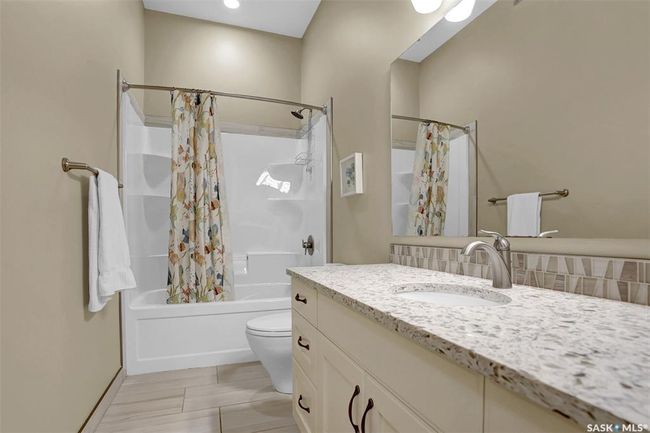 330 Spruce Creek Dr, House other with 5 bedrooms, 4 bathrooms and 10 parking in Pilot Butte SK | Image 34