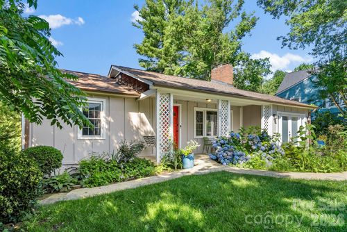 200 Aurora Dr, Asheville, NC, 28805-1706 | Card Image