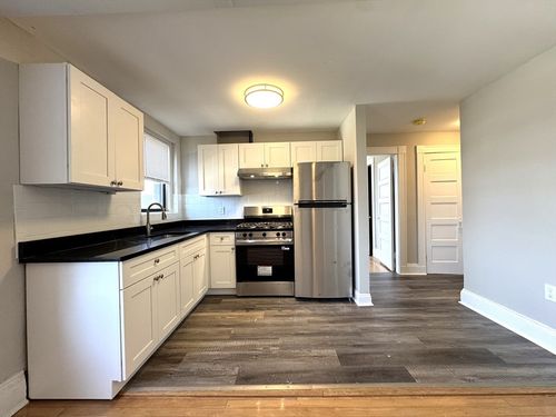 31-8 Langmaid Ave, Somerville, MA, 02145-2442 | Card Image