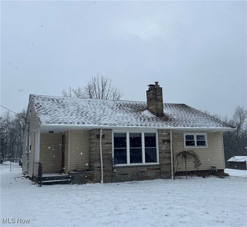 4811 W Pleasant Valley Rd, Parma, OH, 44129-6703 | Card Image