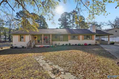 3326 Livingston Trce, Sylacauga, AL, 35150-4422 | Card Image