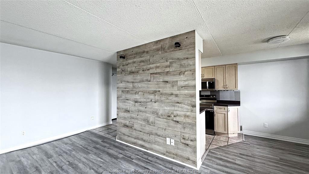 Residential in Windsor 4