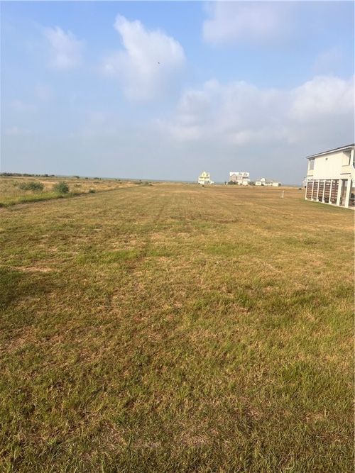 1502 Cape Velero Dr, Rockport, TX, 78382-7475 | Card Image