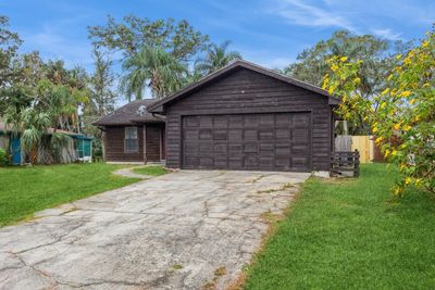 Cedar wood sided home | Image 1