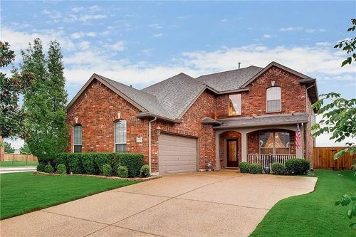 2703 Waterway Dr, Grand Prairie, TX, 75054-7252 | Card Image