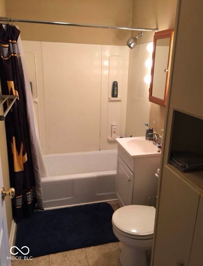 2627 E Dekist St, House other with 3 bedrooms, 2 bathrooms and null parking in Bloomington IN | Image 9