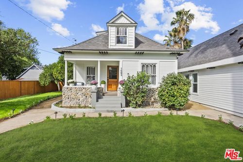 1465 Navarro Ave, Pasadena, CA, 91103-2134 | Card Image