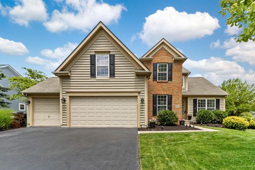 2025 Alum Village Dr, Lewis Center, OH, 43035-8141 | Card Image