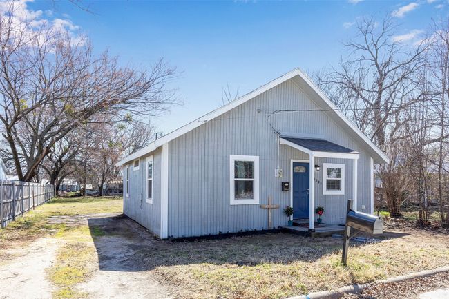 1309 Nugent St, House other with 2 bedrooms, 1 bathrooms and null parking in Bowie TX | Image 5