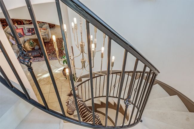 Staircase with lofted ceiling | Image 10