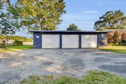 406 Hickory St, Bridgeton, NC, 28519 | Card Image