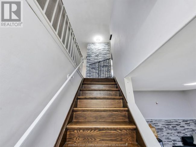 10670 Lambeth Rd, House other with 3 bedrooms, 2 bathrooms and null parking in Windsor ON | Image 9