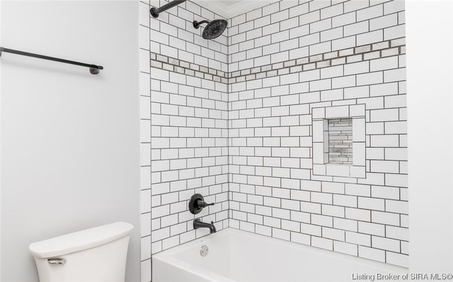 715 Valley View Trce, Home with 4 bedrooms, 3 bathrooms and null parking in New Albany IN | Image 32