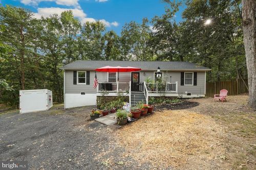 217 Pin Oak Ln, MOUNT JACKSON, VA, 22842-3396 | Card Image