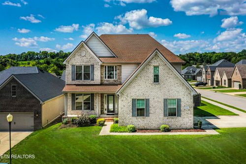 2237 Sea Horse Rd, Knoxville, TN, 37932-2697 | Card Image