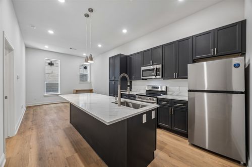 b203-2010 Commerce Street, Dallas, TX, 75201 | Card Image