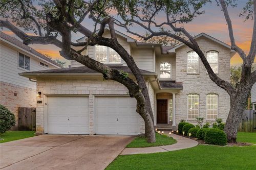 8713 Edmund Ct, Austin, TX, 78749-4212 | Card Image