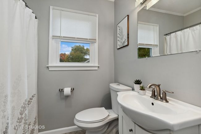 123 Edgewood Ave, House other with 4 bedrooms, 2 bathrooms and 2 parking in CRYSTAL LAKE IL | Image 12