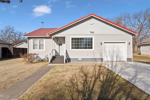 411 N Miller St, Vinita, OK, 74301-2301 | Card Image