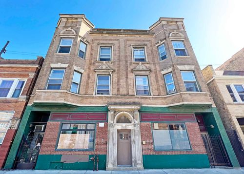 apt-2f-2939 W Belmont Ave, Chicago, IL, 60618-6081 | Card Image