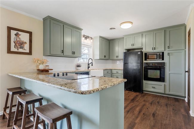 5132 Cedar Rock Pkwy, House other with 3 bedrooms, 2 bathrooms and 2 parking in Crawford TX | Image 11