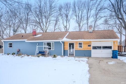 3752 N Pleasant Ln, Peru, IN, 46970-8134 | Card Image