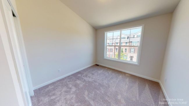 2704 S Spurway Dr, Condo with 4 bedrooms, 4 bathrooms and null parking in Ann Arbor MI | Image 25