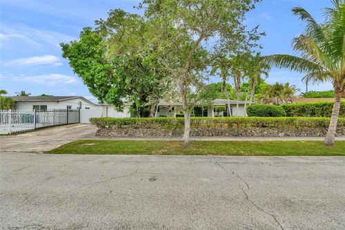9921 Sw 165th Ter, Miami, FL, 33157-3264 | Card Image