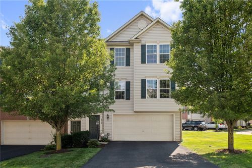 2713 Michael Dr, Pittsburgh, PA, 15227-3972 | Card Image