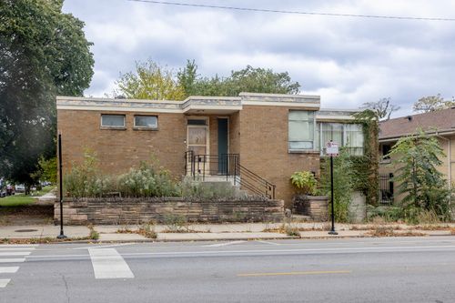 2223 E 83rd St, Chicago, IL, 60617-1835 | Card Image