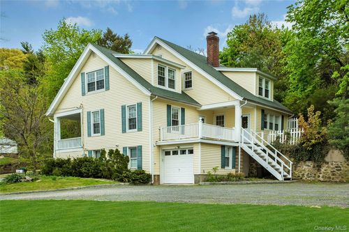 2&4 Youngs Hill Rd, Huntington, NY, 11743 | Card Image