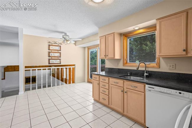 5888 Eldora Dr, House other with 3 bedrooms, 2 bathrooms and 2 parking in Colorado Springs CO | Image 6